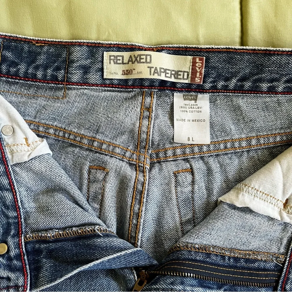 Vintage Levi’s 550 Relaxed - Picture 7 of 9